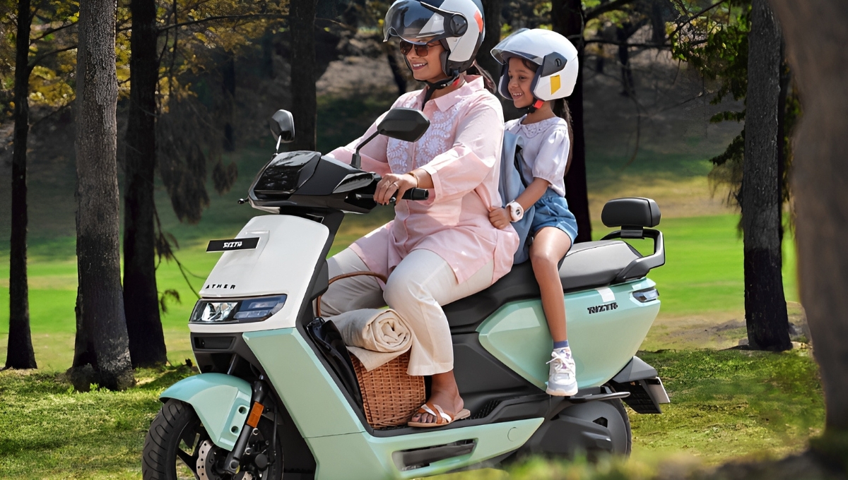 Ather Rizta Electric Scooter: 1.10 लाख की कीमत में मिल रहे हैं स्मार्ट फीचर्स और दमदार बैटरी
