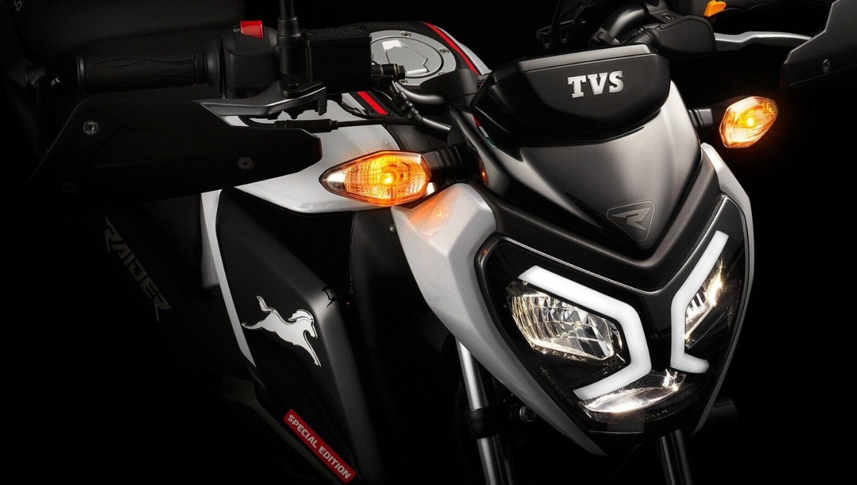 95,000 में मिलेगी 11.2 bhp की ताकत TVS Raider 125 के जबरदस्त फीचर्स ने जीता दिल
