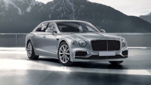 Bentley Flying Spur: 10.2kmpl माइलेज वाली शाही कार, कीमत 5.25 करोड़ से शुरू