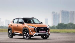 6 लाख की Nissan Magnite में मिलते हैं 6 एयरबैग, टचस्क्रीन और वायरलेस चार्जिंग जैसे फीचर्स