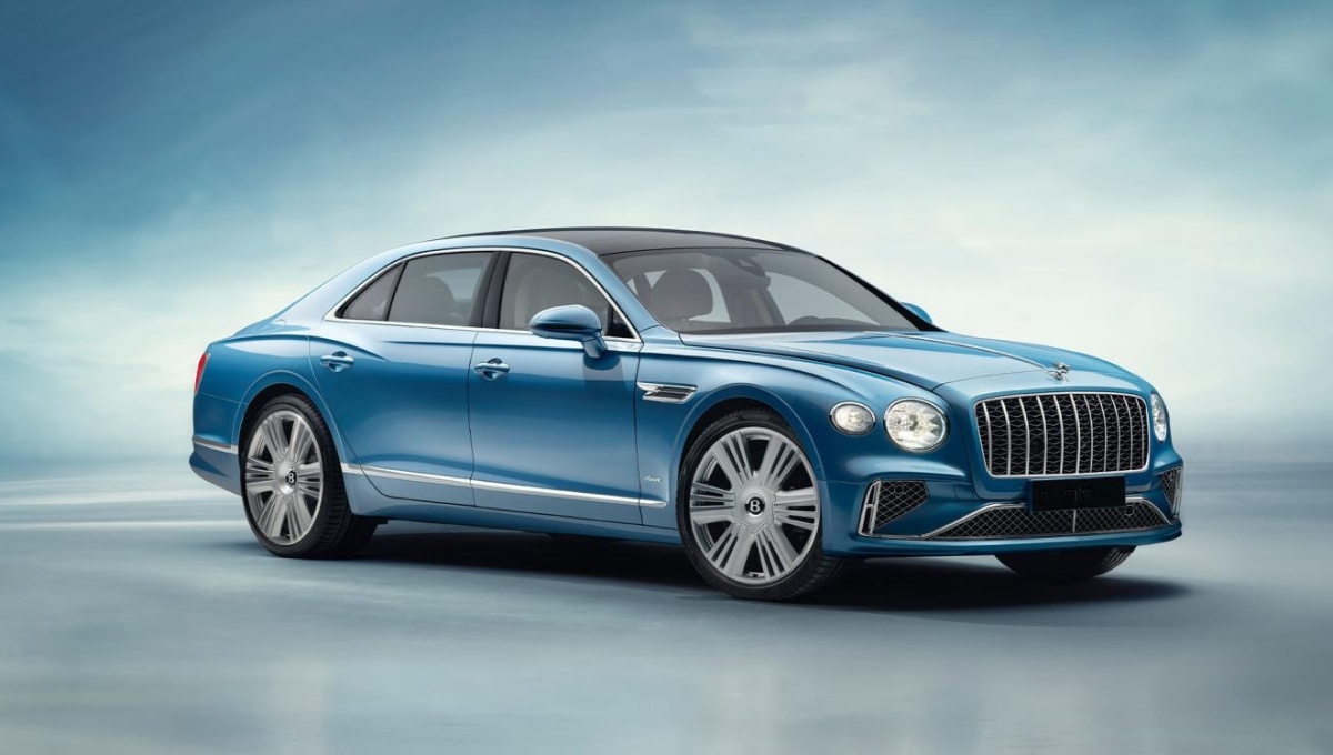 Bentley Flying Spur: 10.2kmpl माइलेज वाली शाही कार, कीमत 5.25 करोड़ से शुरू