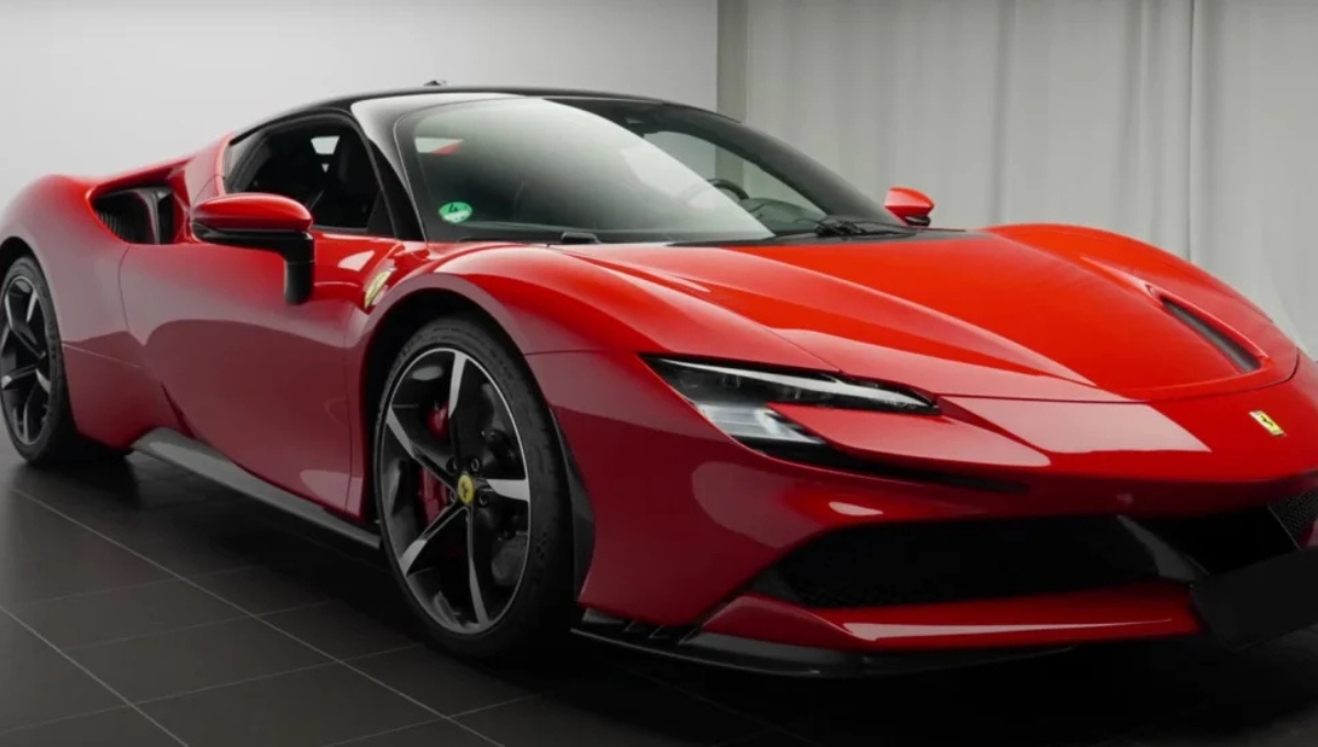 Ferrari SF90 Stradale: आई भारत में 7.5 करोड़ की कीमत पर, 2.5 सेकंड में पकड़ती है 100 की रफ्तार