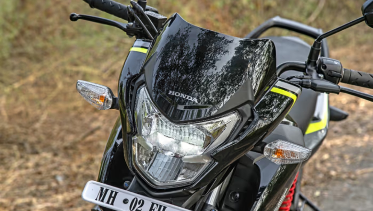 कम कीमत, ज़बरदस्त परफॉर्मेंस 86,017 की Honda SP 125 अब USB चार्जर और LED हेडलाइट के साथ