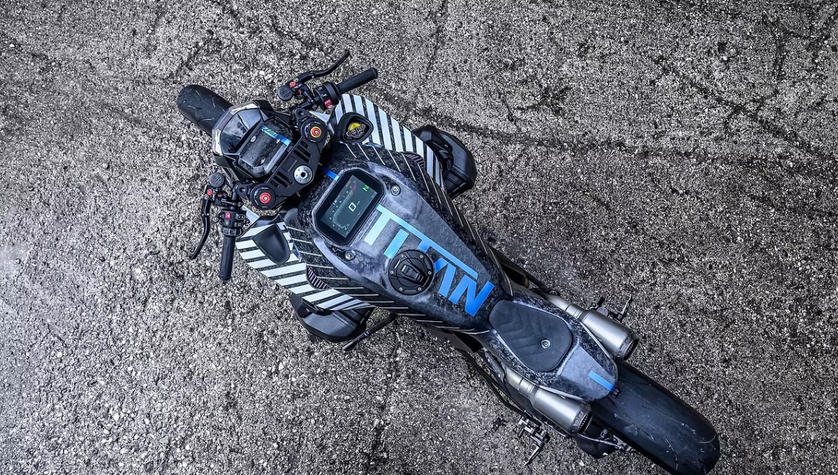 BMW Titan