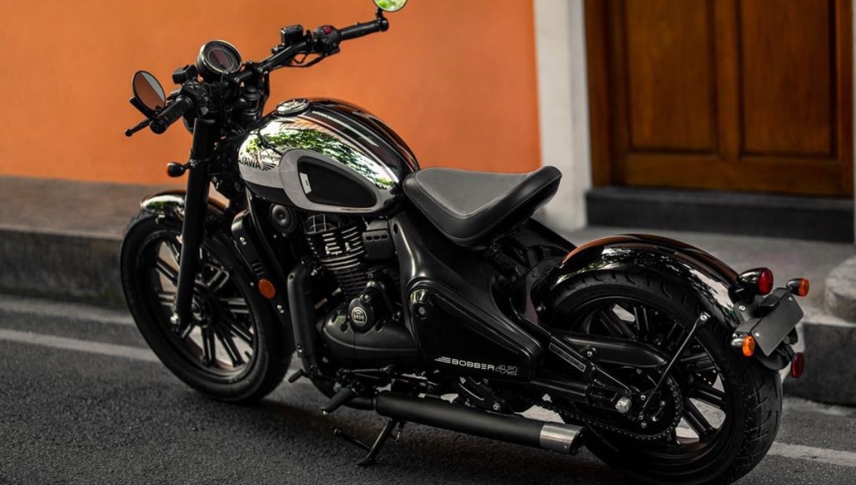 नई Jawa 42 Bobber: LED हेडलाइट, डिजिटल कंसोल और दमदार इंजन, जानें पूरी जानकारी