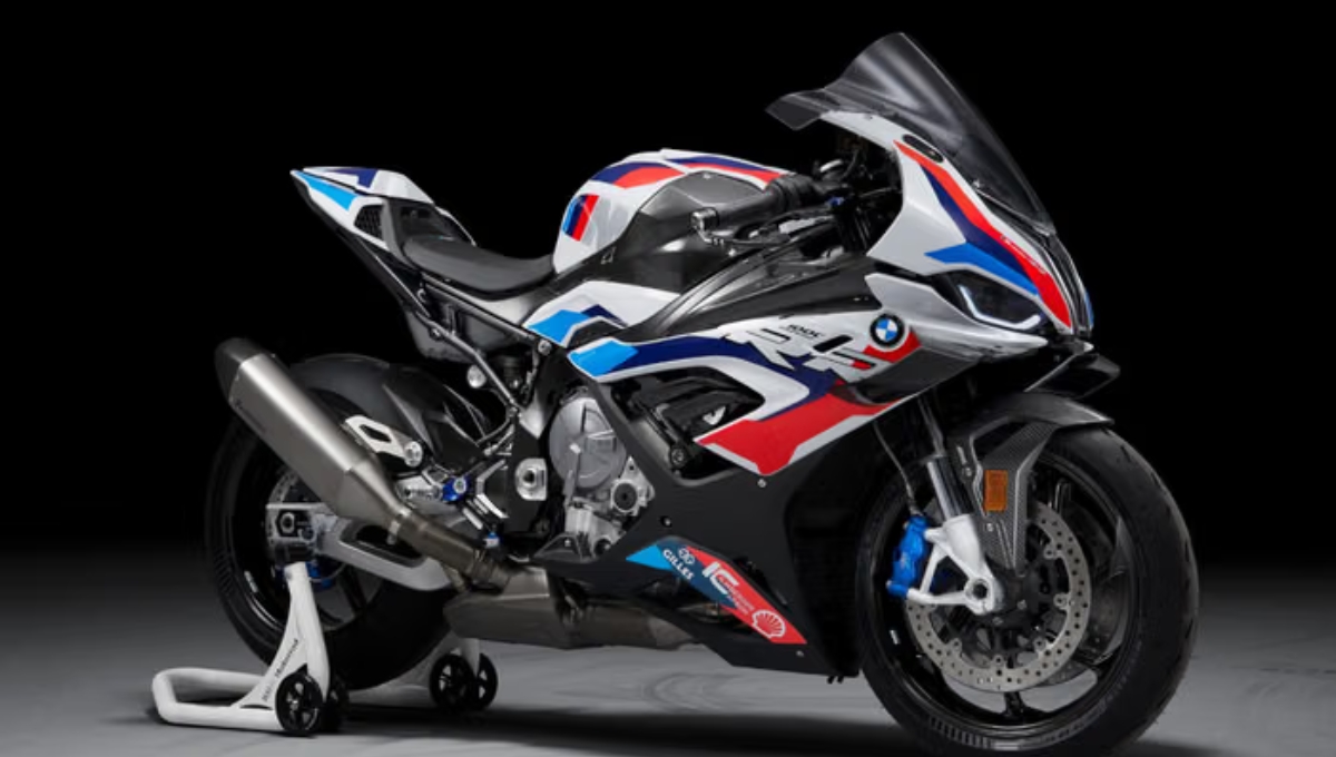 BMW M 1000 RR: 999cc इंजन, 209 BHP पावर और जबरदस्त एडवांस फीचर्स