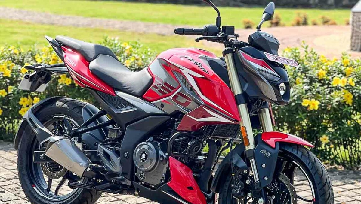 Bajaj Pulsar N250: 249cc इंजन और 132 kmph स्पीड, जानें कीमत और खासियतें