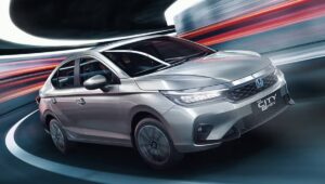 Honda City Hybrid: जबरदस्त 27 kmpl माइलेज, लग्ज़री फीचर्स और 18.89 लाख की कीमत