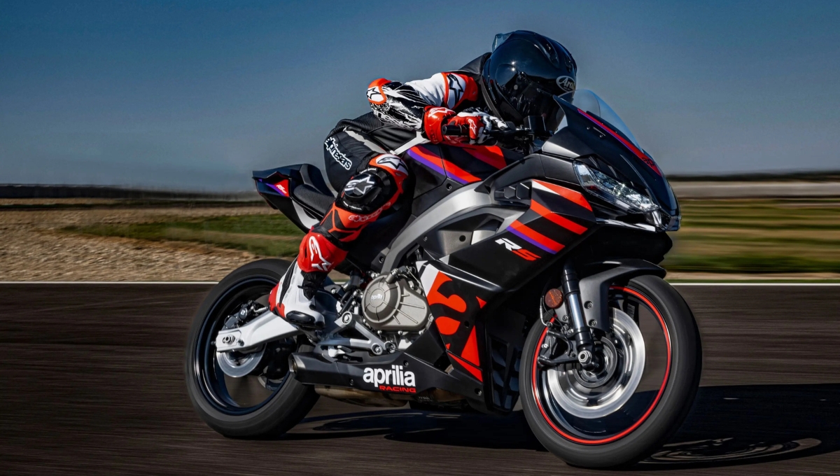 Aprilia RS 457: सिर्फ 4.20 लाख में मिलें 47 bhp पावर, तीन Ride Modes और full-LED लाइटिंग