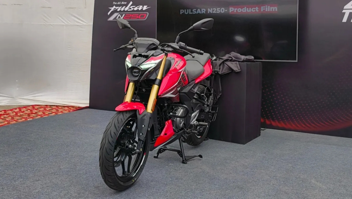 Bajaj Pulsar N250: 249cc इंजन और 132 kmph स्पीड, जानें कीमत और खासियतें