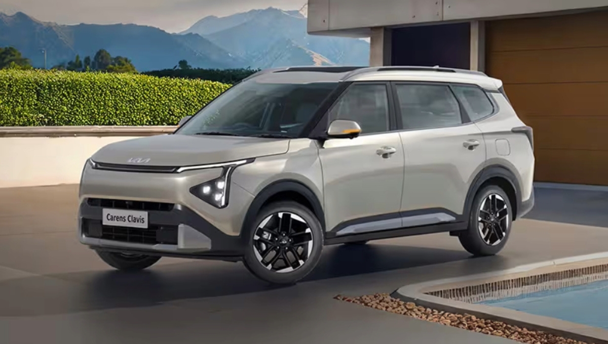 Kia Carens Clavis 2025: 157 bhp पावर, 7-स्पीड DCT और एडवांस सेफ्टी फीचर्स