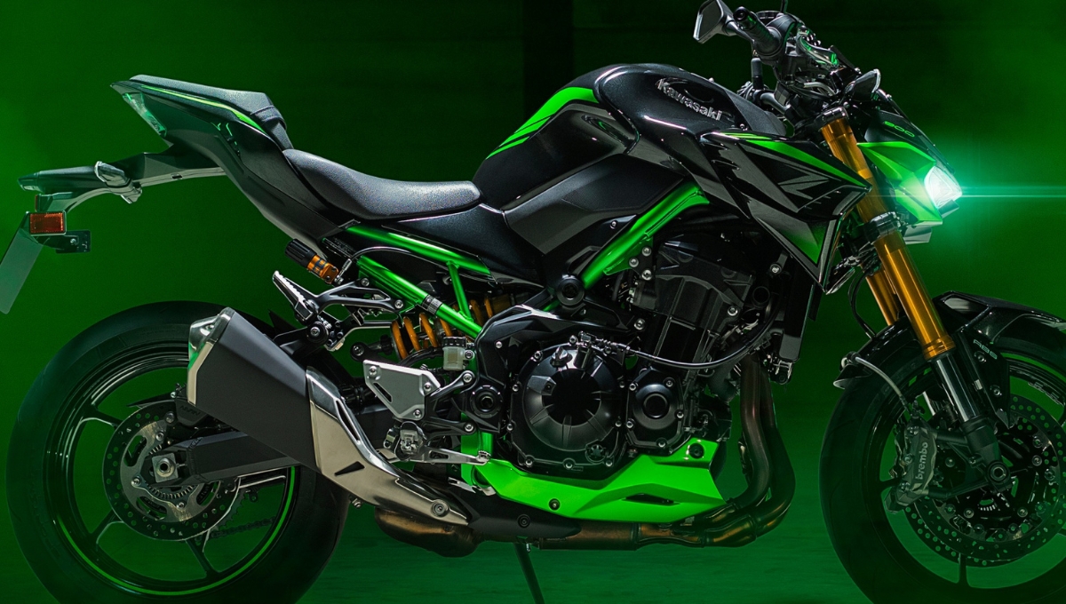 Kawasaki Z900 2025: 948cc पावरफुल बाइक, 122bhp पावर और 12.50 लाख की कीमत