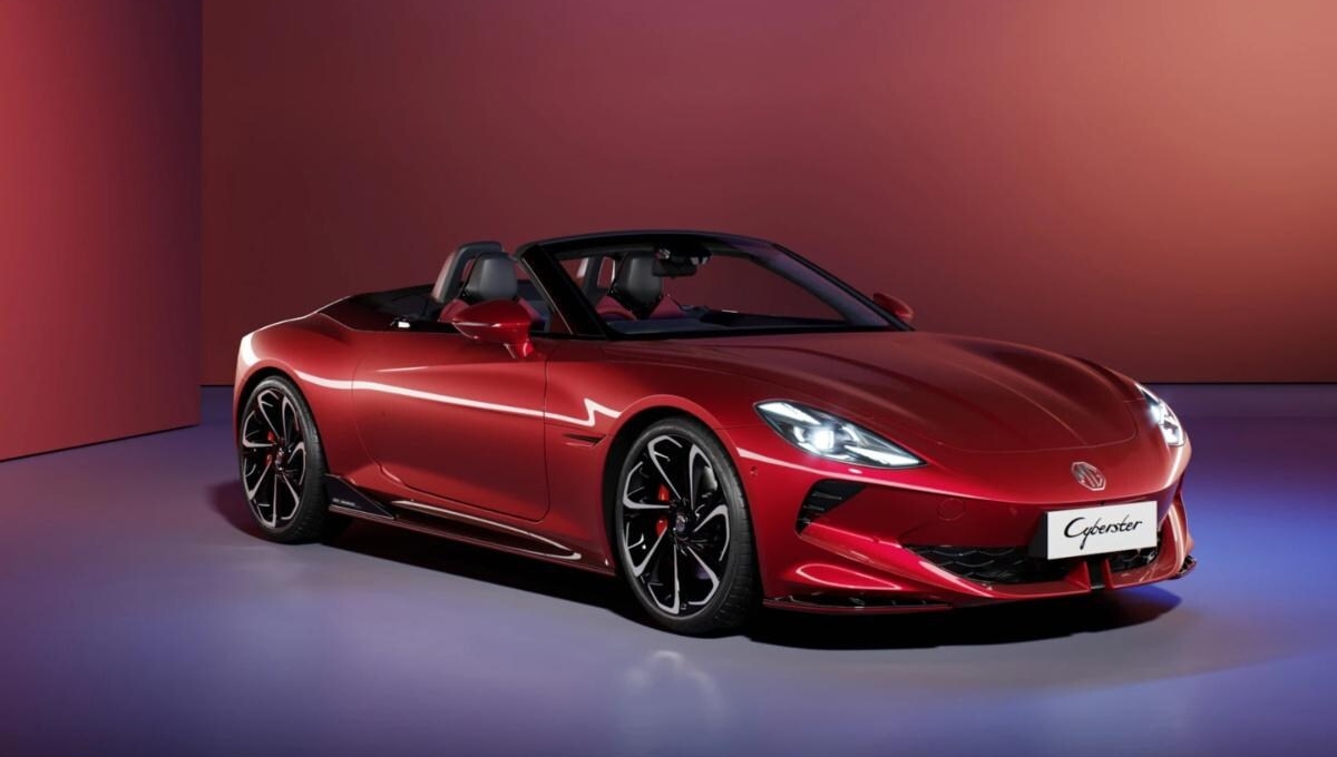 MG Cyberster: 580 किमी रेंज वाली इलेक्ट्रिक स्पोर्ट्स कार, कीमत ₹50 लाख से शुरू
