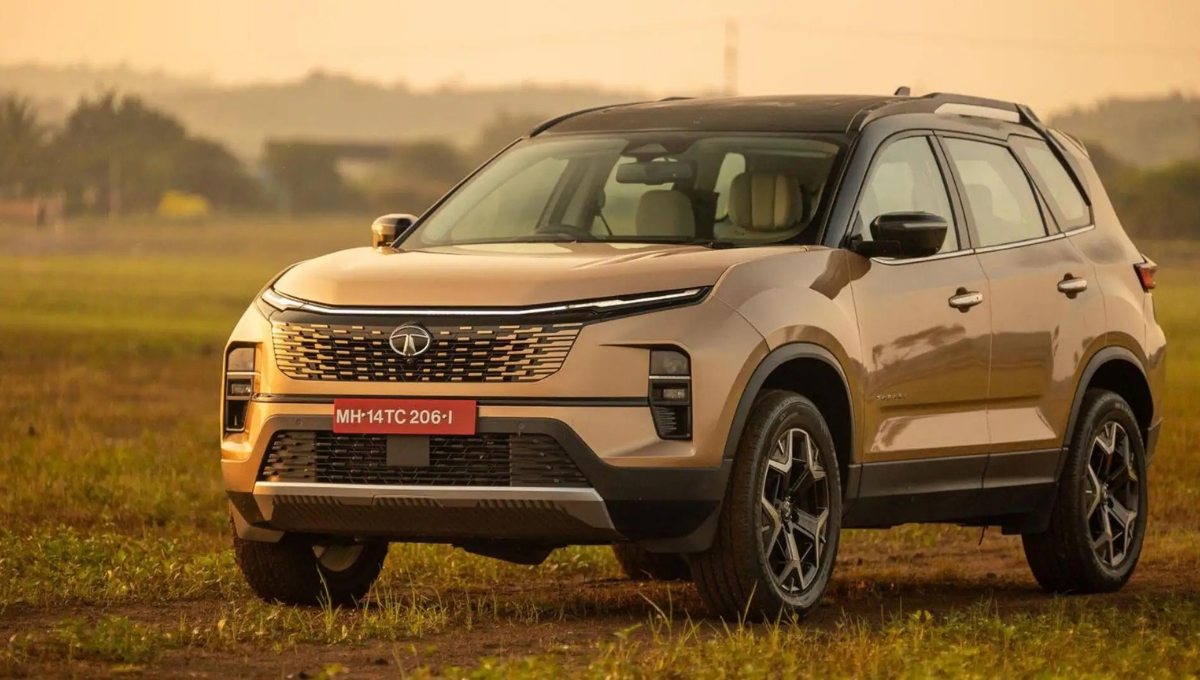 Tata Safari 2025: शानदार SUV, 6-7 सीटें, 167.62 bhp पावर और सिर्फ ₹19.99 लाख में