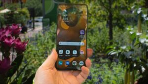 Motorola Edge 60 Pro: ₹25,999 50MP कैमरा, 6000mAh बैटरी और 8GB RAM दिवाली ऑफ़र के साथ